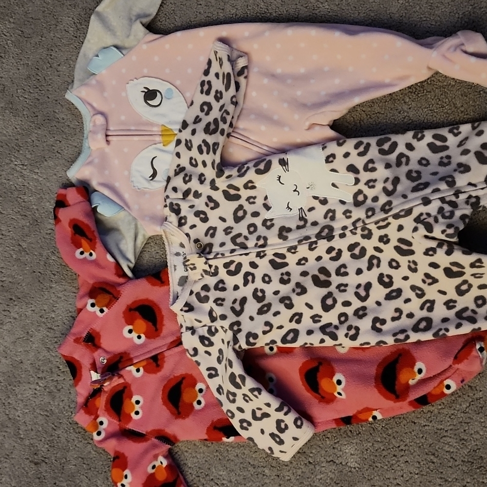 💜 Baby girl sleepers footed